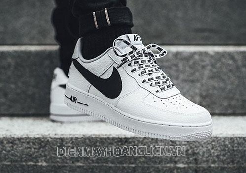 ve-sinh-giay-nike-air-the-nao