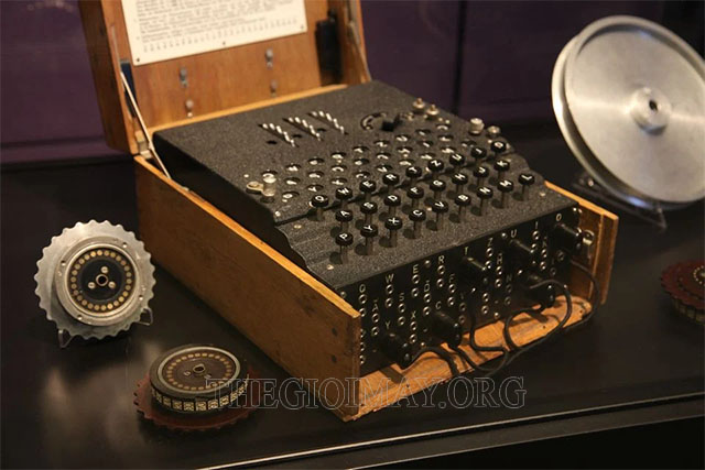 Cỗ máy Enigma từng “bất khả chiến bại” của Đức quốc xã