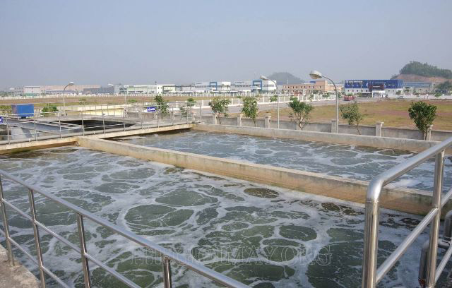 Sắt III clorua được dùng để xử lý nước thải trong khu công nghiệp