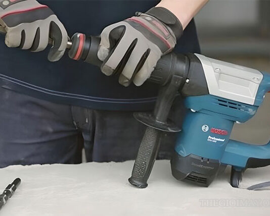 Thay mũi khoan cho máy 